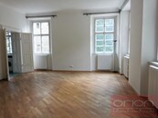 Pronájem bytu s terasou: Praha 1 - Malá Strana, Vlašská, cena 72000 CZK / objekt / měsíc, nabízí 