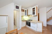 Prodej slunného mezonetového bytu v Praze Letňanech, cena 9700000 CZK / objekt, nabízí CENTURY 21 Alex
