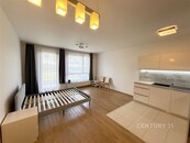 Světlý tichý byt 40 m2 s terasou a vlastní zahradou 40 m2, cena 21200 CZK / objekt / měsíc, nabízí 