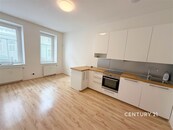 Tichý a klidný byt 3+kk s terasou 10m2 a parkováním, cena 20000 CZK / objekt / měsíc, nabízí CENTURY 21 Alex