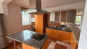 Pronájem prostorného bytu 3+kk, 129m2 s lodžií, garážovým stáním, Kunratice, Praha 4, cena 29000 CZK / objekt / měsíc, nabízí CENTURY 21 Alex