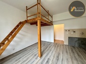 Pronájem bytu 1+kk, 35 m2, Praha 9 Hloubětín, ulice Poděbradská, cena 8900 CZK / objekt / měsíc, nabízí 