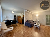 Prodej družstevního bytu 3+1/L, 73,3 m2, Praha 9 - Prosek, ul. Pískovcová, cena 8750000 CZK / objekt, nabízí 