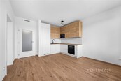 Světlý a Moderní Byt 2+kk s Balkonem a Sklepem, Okamžitě Volný, Hostivař, Praha 15, cena 20990 CZK / objekt / měsíc, nabízí CENTURY 21 Birdie Reality