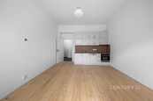 Světlý 1+kk po rekonstrukci, Nusle, cena 17270 CZK / objekt / měsíc, nabízí CENTURY 21 Birdie Reality