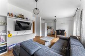 Světlé 2+kk s možností využití zahrady | Újezd nad Lesy, cena 7500000 CZK / objekt, nabízí CENTURY 21 Birdie Reality - pobočka NextRound