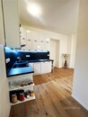 Moderní a světlý byt 2+kk 50 m2,klepem a výtahem v žádané lokalitě Holešovice, Šternberkova, cena 24000 CZK / objekt / měsíc, nabízí CENTURY 21 Diamonds