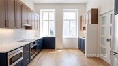 Prodej prostorného bytu 3+1 103,4m2 na atraktivní adrese Pražských Vinohrad, Rubešova ul. Praha 2, cena 17500000 CZK / objekt, nabízí 