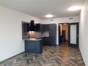 Pronájem bytu 1+kk v exkluzivním projektu Kolbenova park, cena 18900 CZK / objekt / měsíc, nabízí CENTURY 21 Kobler Reality