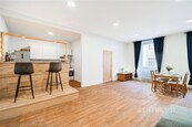 Prostorný byt 2+kk, 70,1 m2, Praha - Karlín, cena 27000 CZK / objekt / měsíc, nabízí CENTURY 21 OK Centrum