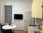 Pronájem bytu 1+1 k Praha 8 Libeň, cena 19000 CZK / objekt / měsíc, nabízí 