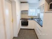 Pronájem prosvětleného bytu 2+1 s unikátními výhledy v srdci Starého Spořilova, cena 22000 CZK / objekt / měsíc, nabízí CENTURY 21 The Most Reality