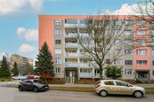 Prodej bytu 3+1, 74 m2, ul. Renoirova, Praha, cena 8950000 CZK / objekt, nabízí CENTURY 21 The Most Reality