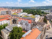 Prodej velkorysého bytu 3+1 (100 m2) s klenutými stropy a původními detaily - kousek od Stromovky, cena 14990000 CZK / objekt, nabízí 