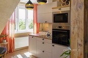 Prodej zrekonstruovaného mezonetu 3+1 s pohodlným parkováním, cena 11790000 CZK / objekt, nabízí CENTURY 21 The Most Reality