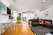 Prodej světlého bytu 2+kk se 2 balkony a 2 sklepy, Varhulíkové Holešovice, cena 11400000 CZK / objekt, nabízí CENTURY 21 4fin Reality