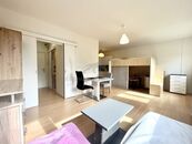 slunný byt 1+kk 36m2 u metra Stodůlky, cena 15500 CZK / objekt / měsíc, nabízí Jan Holický - Vaše šelma v realitní džungli