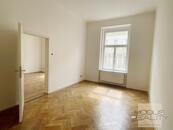 Pronájem bytu 3+1, 100 m2, Praha 3 -Žižkov, ul. Seifertova, sklep, MHD, cena 29999 CZK / objekt / měsíc, nabízí Modus Reality