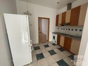 Pronájem bytu 1+1 (kuchyň bez okna), 32,5 m2, Praha 3 - Žižkov, MHD, bez výtahu , cena 15999 CZK / objekt / měsíc, nabízí Modus Reality
