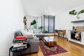 Prodej bytu 2+kk 54m, sklep 5,4m a lodžie 4m, garážové stání, Praha - Smíchov, cena 13500000 CZK / objekt, nabízí 