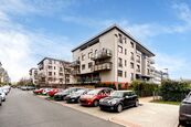 Pronájem bytu 2+kk 62 m + garážové stání, Praha - Vysočany, cena 23700 CZK / objekt / měsíc, nabízí Bc. Michaela Pelešková