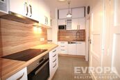 Krásný byt 2+1, 42m2, Praha 10, Vršovice, cena 21900 CZK / objekt / měsíc, nabízí EVROPA realitní kancelář