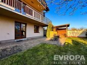 Pronájem bytu 1+kk se zahradou a parkováním v Dubči, cena 21500 CZK / objekt / měsíc, nabízí EVROPA realitní kancelář