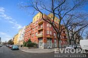 Pronájem prostorného bytu 3+1, 93 m, Praha 6 Bubeneč, U Zeměpisného ústavu, cena 36000 CZK / objekt / měsíc, nabízí 