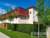 Prodej bytu 3+kk, celková plocha 100m2, Dolní Počernice, cena 10400000 CZK / objekt, nabízí EVROPA realitní kancelář