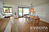Plně vybavený luxusní byt 3+kk v Kateřinkách se dvěma balkony, sklepem a garáží, přímo u lesa, vhodn, cena 38998 CZK / objekt / měsíc, nabízí EVROPA realitní kancelář