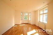 Krásný, slunný byt 2+1, 75m2, (2 neprůchozí pokoje) Praha 2, Nusle, cena 23500 CZK / objekt / měsíc, nabízí EVROPA realitní kancelář