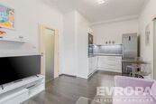 Prodej bytu 2+kk, s plochou 43,4 m2 na Hollarově náměstí v lokalitě Vinohrady, cena 7985000 CZK / objekt, nabízí 