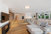 Pronájem bytu 4+kk 113 m, Pod strašnickou vinicí, Praha - Strašnice, cena 57000 CZK / objekt / měsíc, nabízí EVROPA realitní kancelář