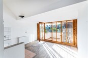 Podkrovní ateliér 54 m2 s balkonem 4 m2, Velvarská Praha Dejvice, cena 8490000 CZK / objekt, nabízí Century 21 Synergy