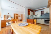 Hezký byt se zasklenou lodžií na Novodvorské ulici, cena 8590000 CZK / objekt, nabízí Century 21 Synergy