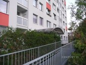 Podnájem bytu 3KK s lodžií 63m2 v Modřanech, cena 19000 CZK / objekt / měsíc, nabízí Century 21 Synergy