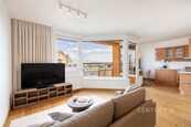Pronájem bytu 1+kk, 37 m2, lodžie (3 m2) a komora (4 m2), Praha - Troja, cena 20000 CZK / objekt / měsíc, nabízí Century 21 Synergy