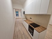 Pronájem zrekonstruovaného bytu 2+kk, cena 23990 CZK / objekt / měsíc, nabízí ERA Estate Agency