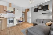 Pronájem bytu 2+kk s balkonem, garáží a prostorným sklepem 22,6 m Praha 10, Michle, cena 23500 CZK / objekt / měsíc, nabízí REALITY DUFEK & PARTNEŘI s.r.o.