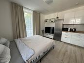 Pronájem bytu 1+kk 32 m², Holubova - Praha 5, Smíchov, cena 23000 CZK / objekt / měsíc, nabízí Noblesse Homes