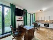 Moderní byt 1+kk se sklepem a parkováním Kavčí hory, cena 25500 CZK / objekt / měsíc, nabízí 