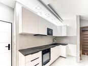 Nabízíme k pronájmu prostorný ateliér o velikosti 48 m po kompletní rekonstrukci., cena 27500 CZK / objekt / měsíc, nabízí GLJ Partners