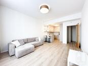 GLJ Partners nabízí k pronájmu světlý byt 2+kk v atraktivní lokalitě Praha 2 - Vinohrady, cena 31000 CZK / objekt / měsíc, nabízí GLJ Partners