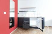 Pronájem byty 1+kk, 27m2, Praha 5 - Smíchov, cena 14000 CZK / objekt / měsíc, nabízí GLJ Partners