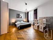 Prodej bytu 1+1 v samotném centru Prahy 1 - Staré Město, ulice Dlouhá., cena 9900000 CZK / objekt, nabízí 