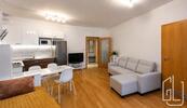 Pronájem světlého bytu s balkonem, komorou a PENB B, Praha 8 Libeň, cena 19900 CZK / objekt / měsíc, nabízí GLJ Partners
