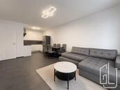 Pronájem bytu 2+kk nacházející se v moderní rezidenci s balkonem v klidné lokalitě Praha 9 - Prosek , cena 30000 CZK / objekt / měsíc, nabízí GLJ Partners