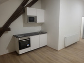 Pronájem bytu 1+kk, 38 m2, P10-Uhříněves, ul. Netluky, 3.NP, cihla, cena 17500 CZK / objekt / měsíc, nabízí Altoja Living, s.r.o.