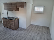 Pronájem RD 1+kk, 31 m2, P8-Čimice, ul. Brandýská, cena 16000 CZK / objekt / měsíc, nabízí Altoja Living, s.r.o.