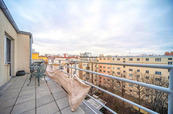 Pronájem luxusního bytu 1+kk s terasou na náměstí Jiřího z Lobkovic, Praha 3 - Vinohrady, zařízený, cena 8300000 CZK / objekt, nabízí 